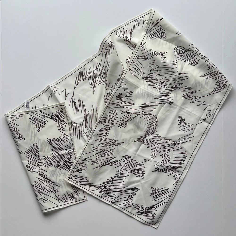 Vintage Vera Neumann Oblong Scarf 100 % polyester Made in Japan off white/brown